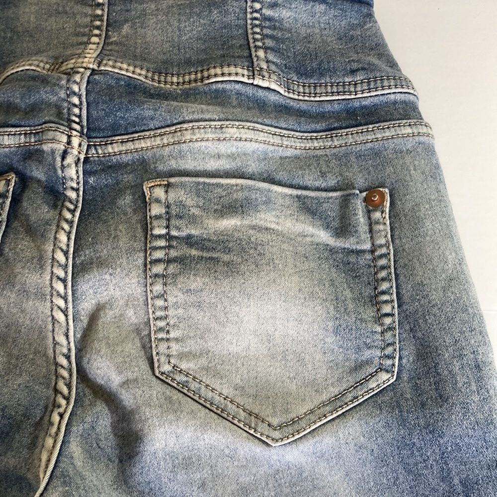 👖High Rise Sculpting Skinny Crop Distressed Jeans Size 9 - Picture 8 of 14